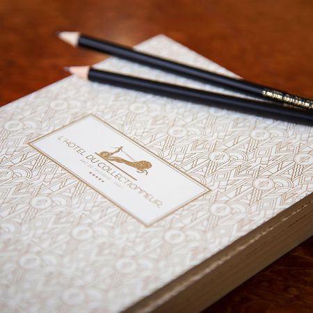 L'Hotel Du Collectionneur Paris Luaran gambar The 2018 edition of the Oxford English Dictionary