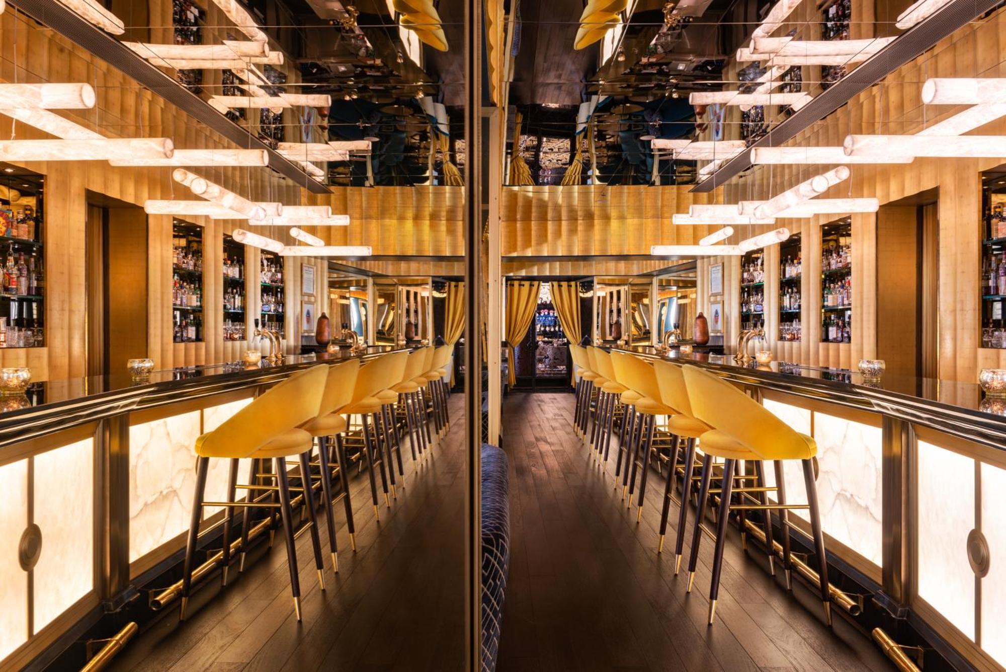 L'Hotel Du Collectionneur Paris Luaran gambar The bar at the London Edition