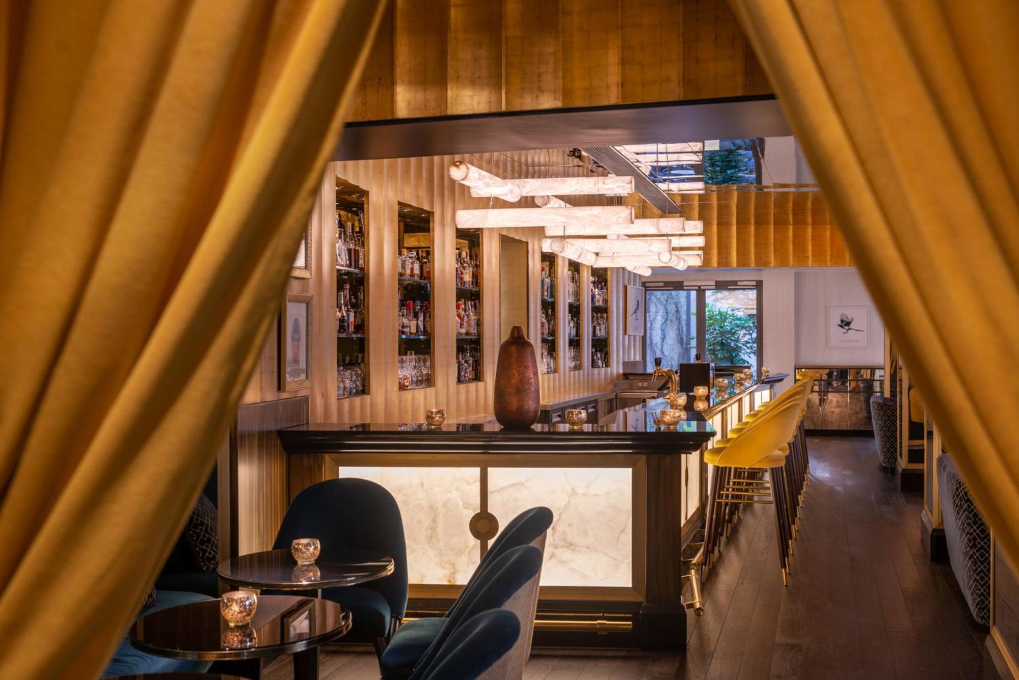 L'Hotel Du Collectionneur Paris Luaran gambar The bar at the London Edition
